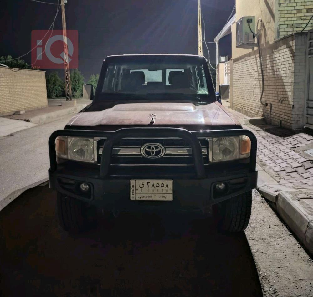 تۆیۆتا لاند کرۆزەر 70